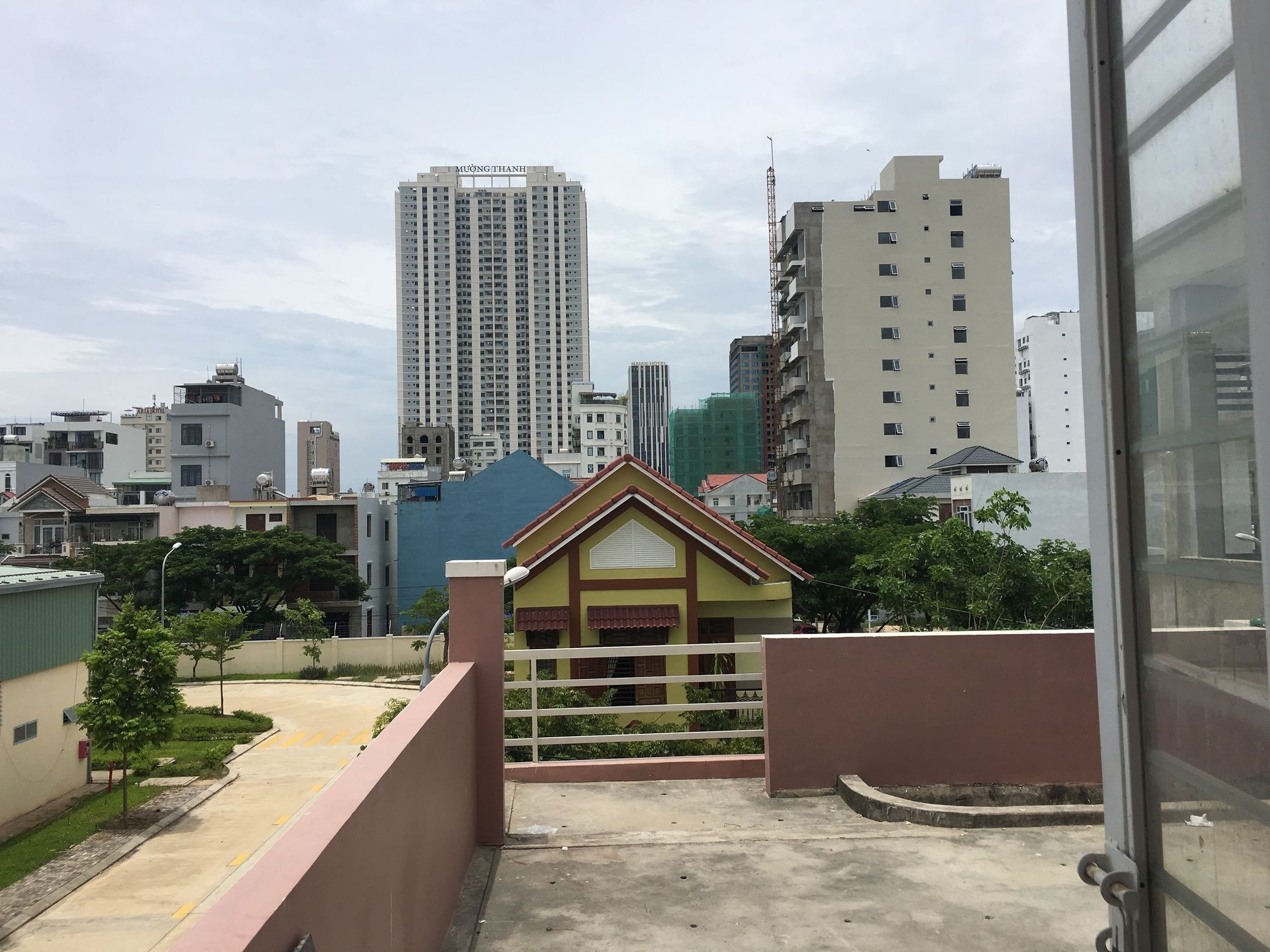 Bella Apartment My Khe Beach Дананг Екстер'єр фото
